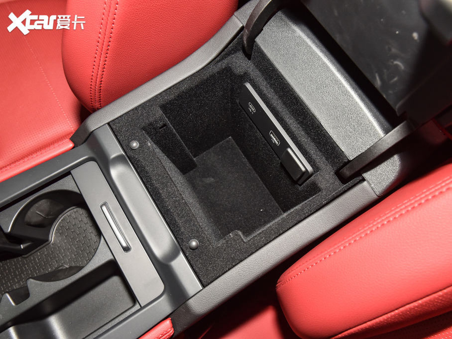 2022ݱF-PACE P250 R-Dynamic BLACK