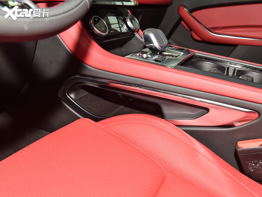 2022ݱF-PACE P250 R-Dynamic BLACK