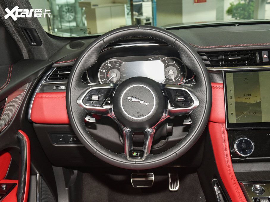 2022ݱF-PACE P250 R-Dynamic BLACK