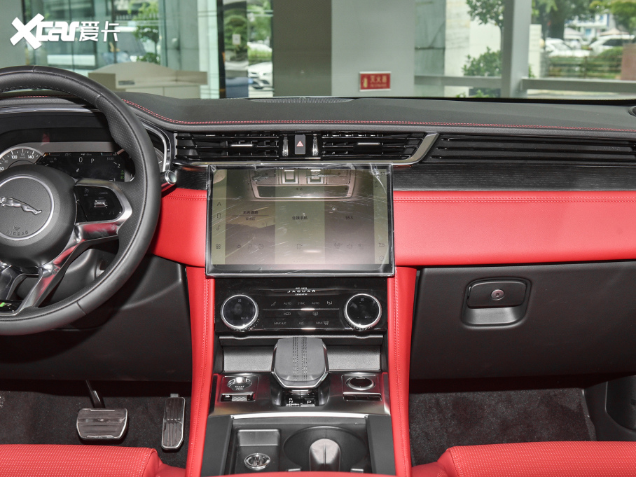 2022ݱF-PACE P250 R-Dynamic BLACK