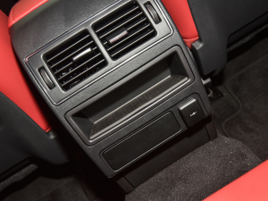 2022P250 R-Dynamic BLACK g