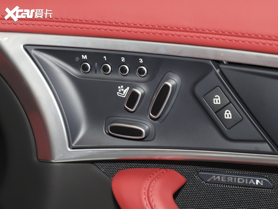 2023ݱF-TYPE P300 R-Dynamic Black Ӳ픰