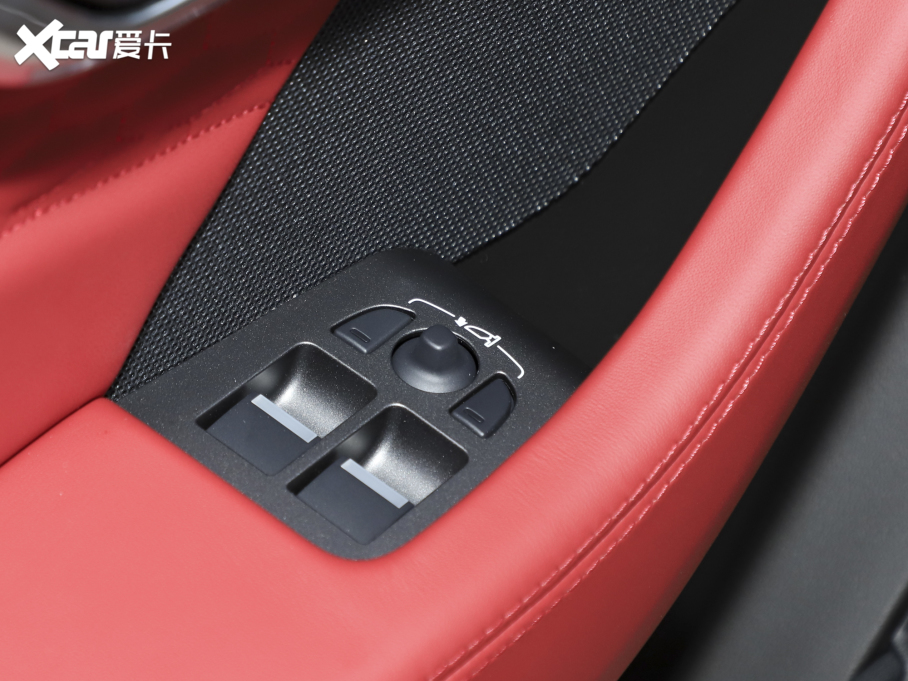 2023ݱF-TYPE P300 R-Dynamic Black Ӳ픰