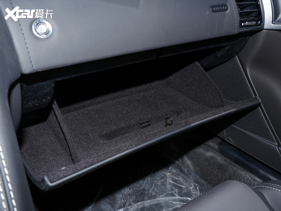 2023ݱF-TYPE P300 R-Dynamic Black 