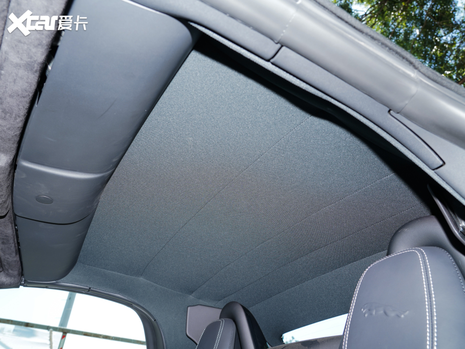 2023ݱF-TYPE P300 R-Dynamic Black 