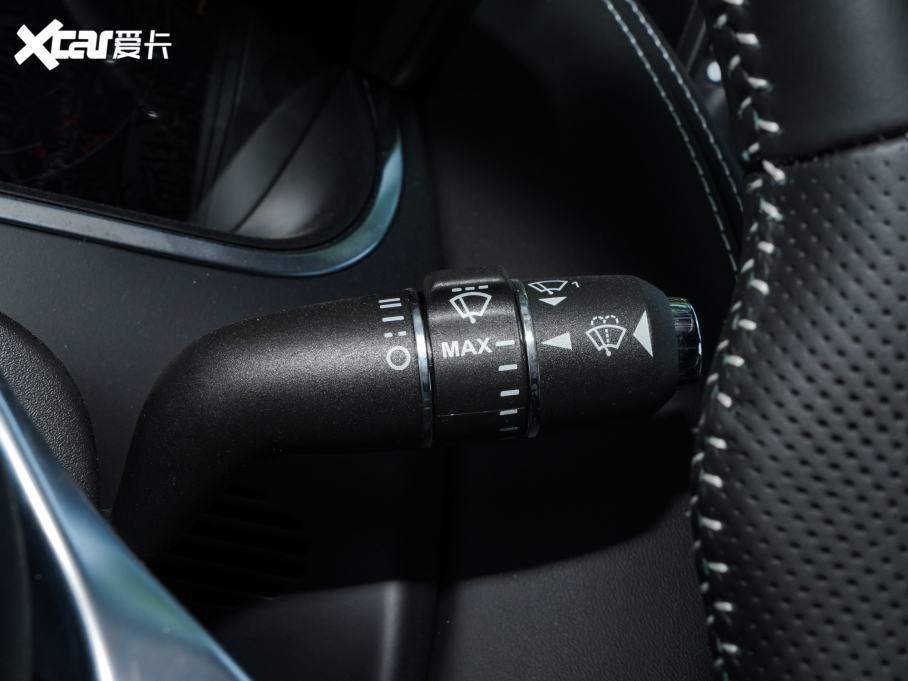 2023ݱF-TYPE P300 R-Dynamic Black 