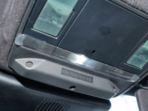 2023P300 R-Dynamic Black  п؅^