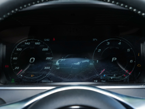 2023P300 R-Dynamic Black  п؅^(q)