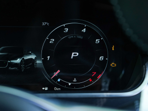 2023P300 R-Dynamic Black  п؅^(q)