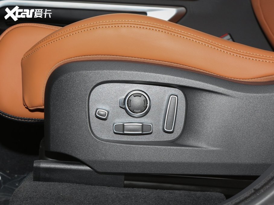 2023ݱF-PACE P400 SPORT