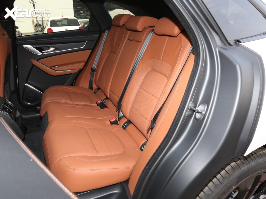 2023ݱF-PACE P400 SPORT