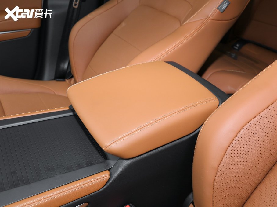 2023ݱF-PACE P400 SPORT