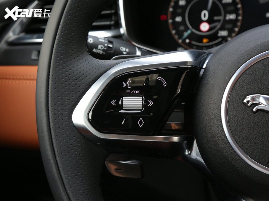 2023ݱF-PACE P400 SPORT