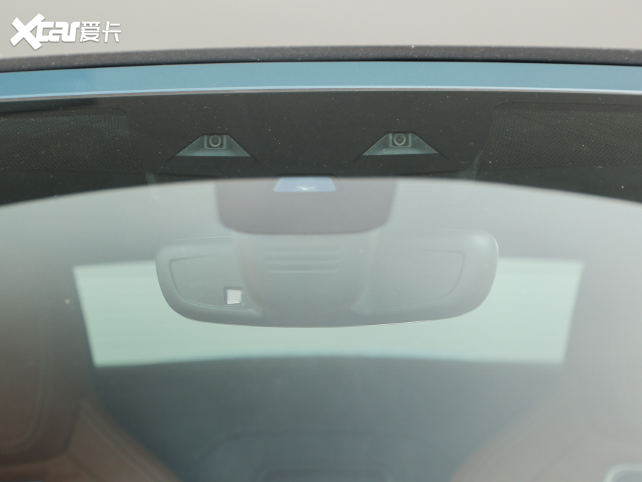 2024ݱF-TYPE P300 75س 