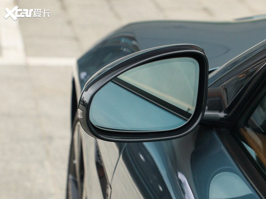 2024ݱF-TYPE P300 75س 