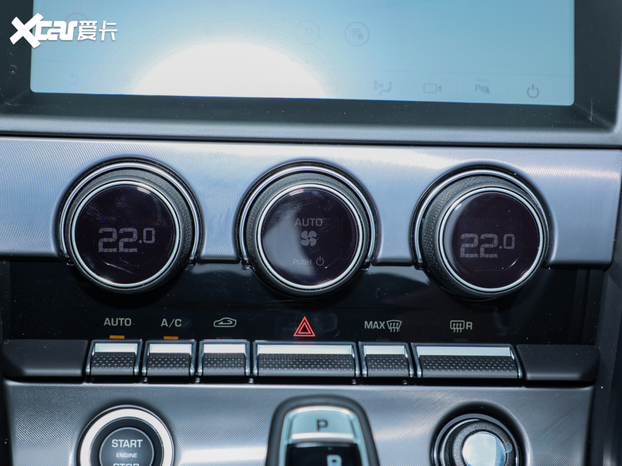 2024ݱF-TYPE P300 75س 