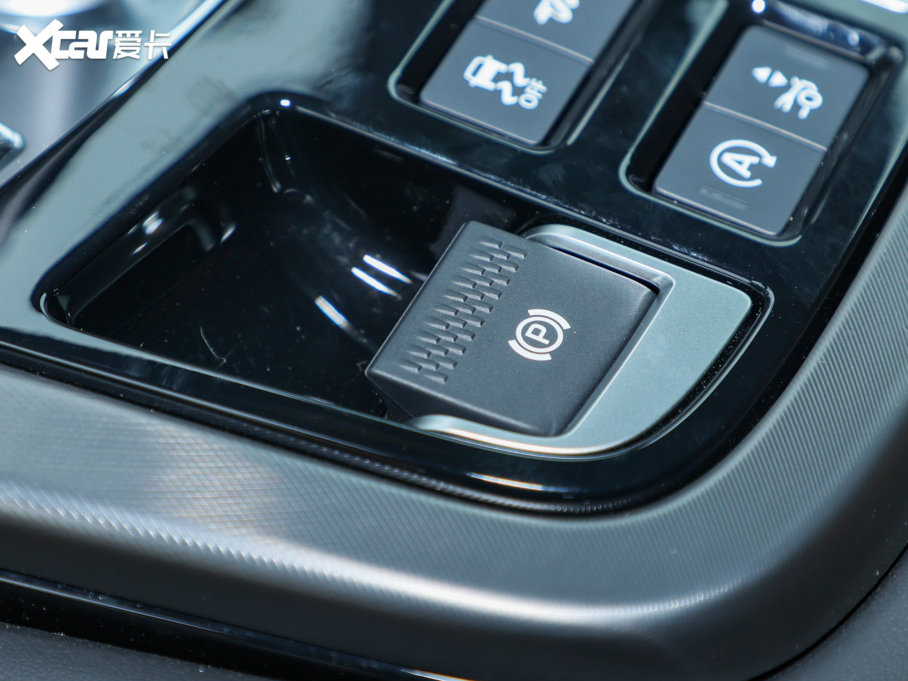 2024��ݱ�F-TYPE P300 75�����س���� 