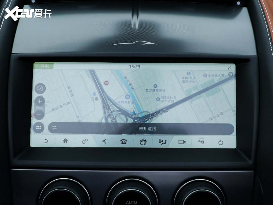 2024ݱF-TYPE P300 75س 