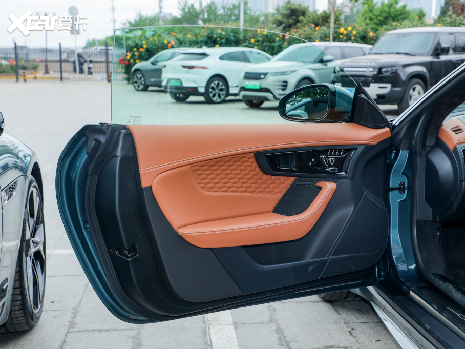 2024��ݱ�F-TYPE P300 75������Ӳ픰�