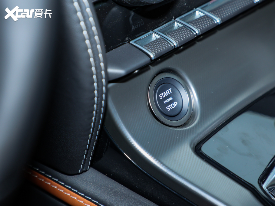 2024��ݱ�F-TYPE P300 75������Ӳ픰�