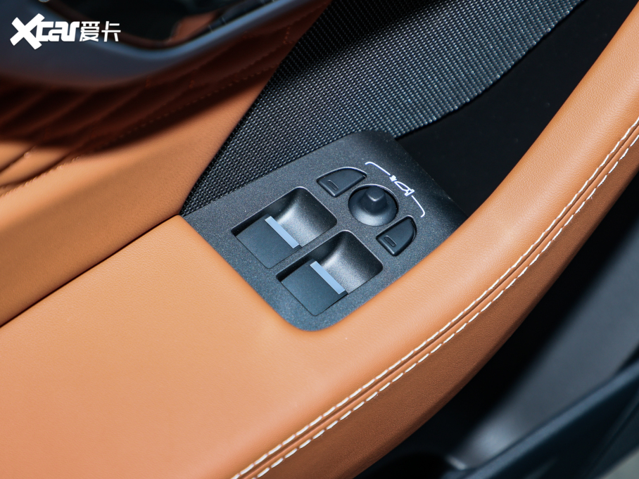 2024��ݱ�F-TYPE P300 75������Ӳ픰�