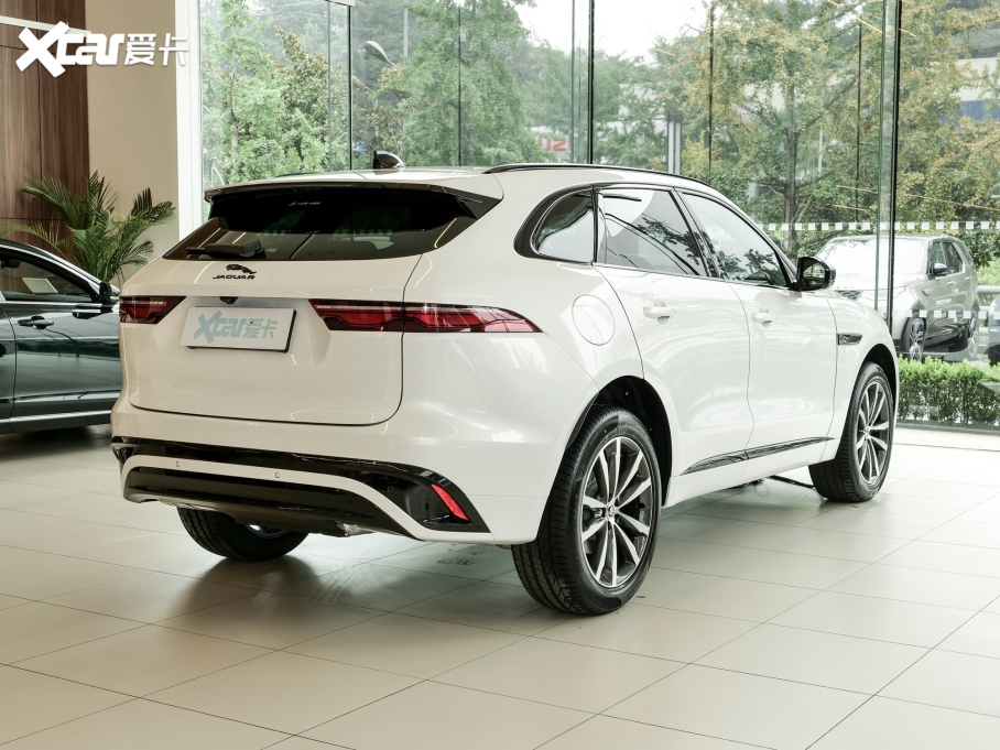 2024ݱF-PACE P250 R-Dynamic SE