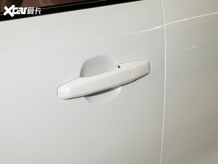 2024ݱF-PACE P250 R-Dynamic SE