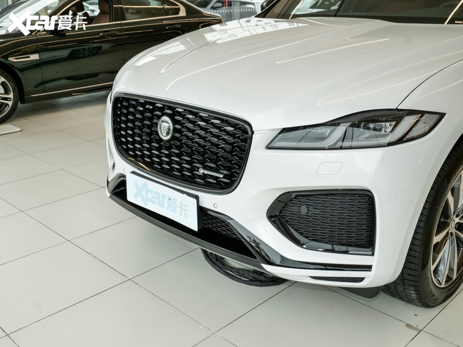 2024ݱF-PACE P250 R-Dynamic SE