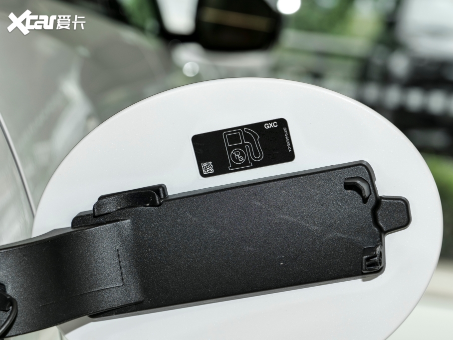 2024ݱF-PACE P250 R-Dynamic SE