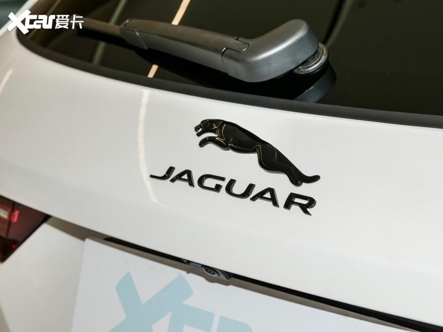 2024ݱF-PACE P250 R-Dynamic SE