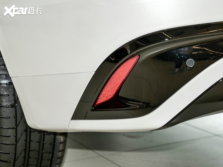 2024ݱF-PACE P250 R-Dynamic SE