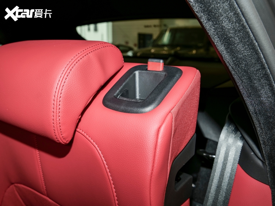 2024ݱF-PACE P250 R-Dynamic SE