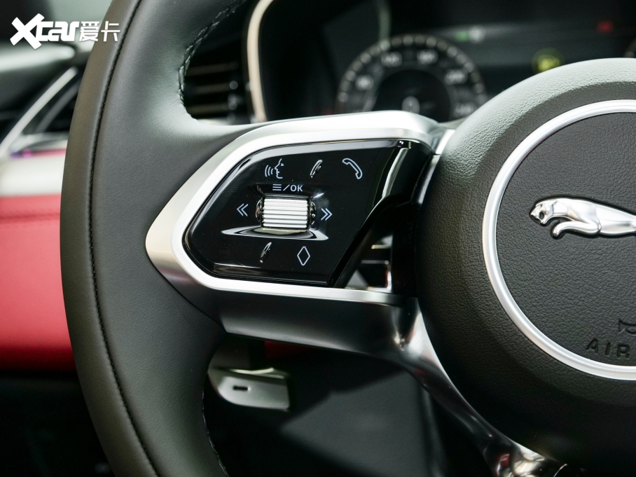 2024ݱF-PACE P250 R-Dynamic SE