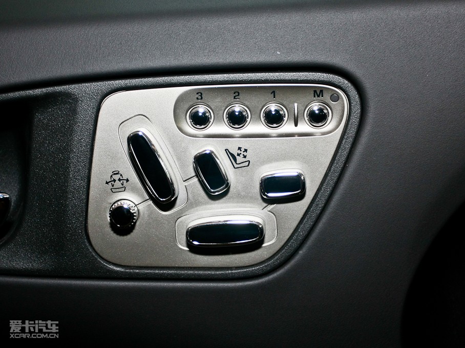 2009ݱXK R 5.0L V8 C(j)е