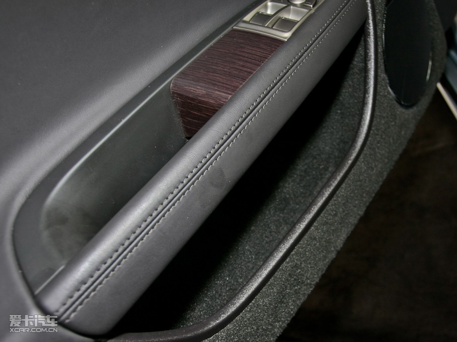 2009ݱXK R 5.0L V8 Cе