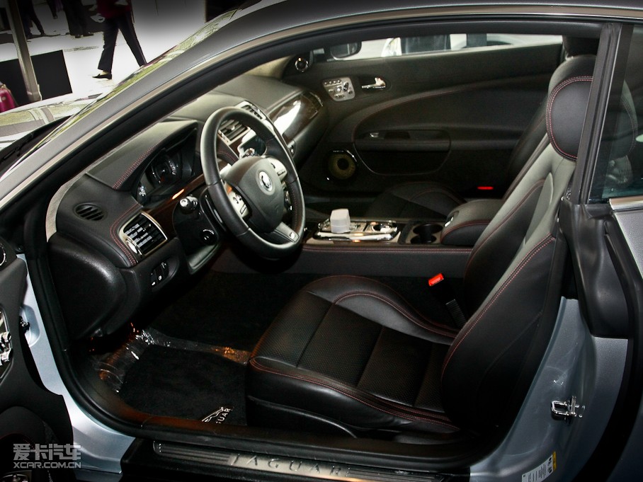 2009ݱXK R 5.0L V8 Cе