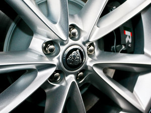 2009R 5.0L V8 C(j)е (x)(ji)^