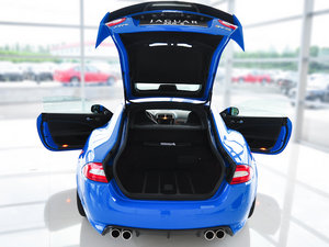 2012款R-S 5.0L 空间座椅