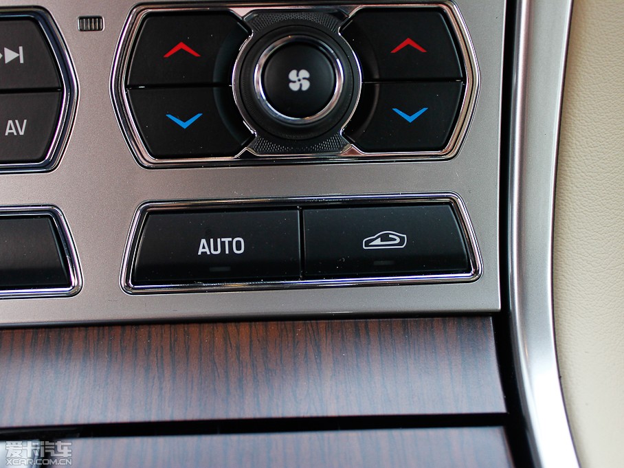 2013ݱXF 3.0T L(fng)A