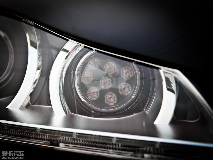 2013ݱXJ L 3.0T V6 SCŞ̄(w)