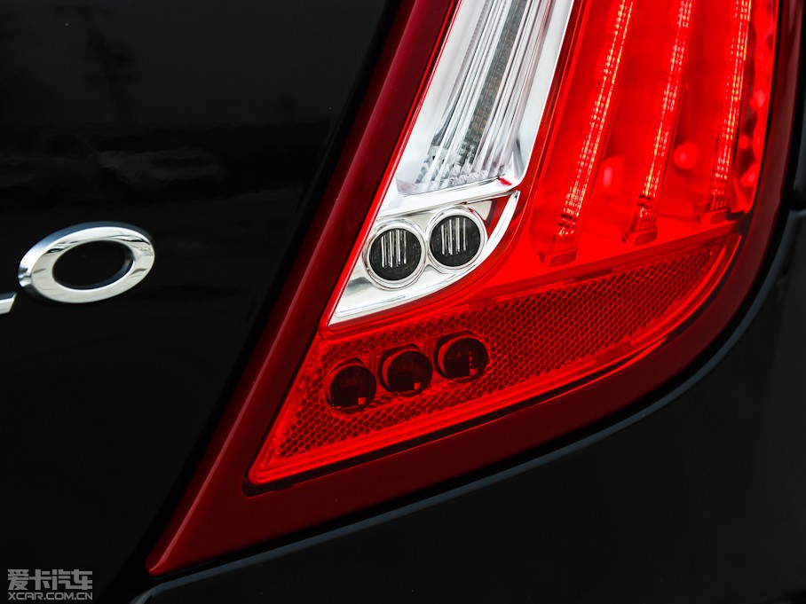 2013ݱXJ L 3.0T V6 SCŞ̄(w)