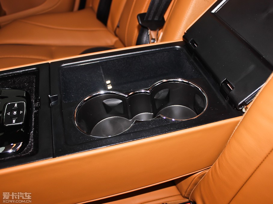 2013ݱXJ L 3.0T V6 SCŞ̄(w)