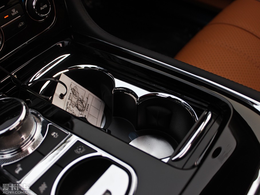 2013ݱXJ L 3.0T V6 SCŞ̄(w)