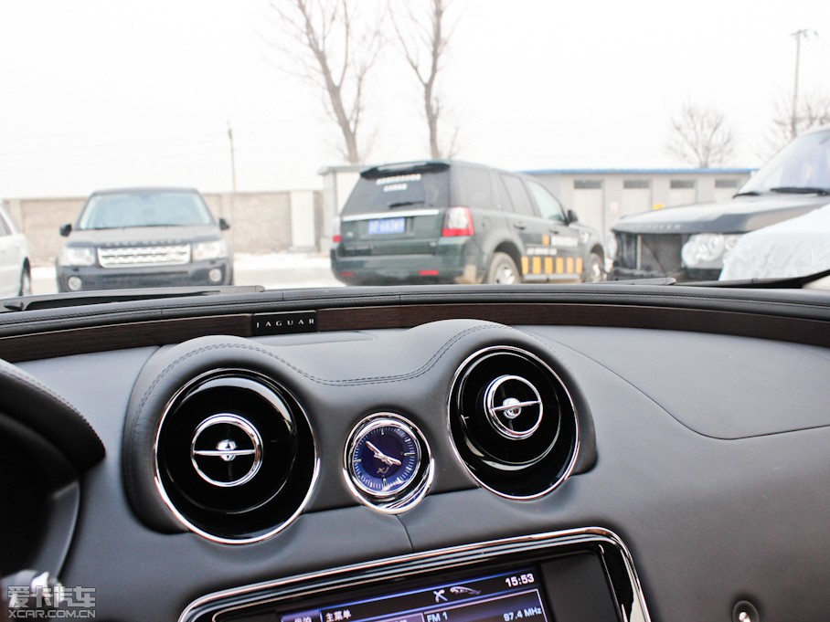 2013ݱXJ L 3.0T V6 SCŞ̄(w)