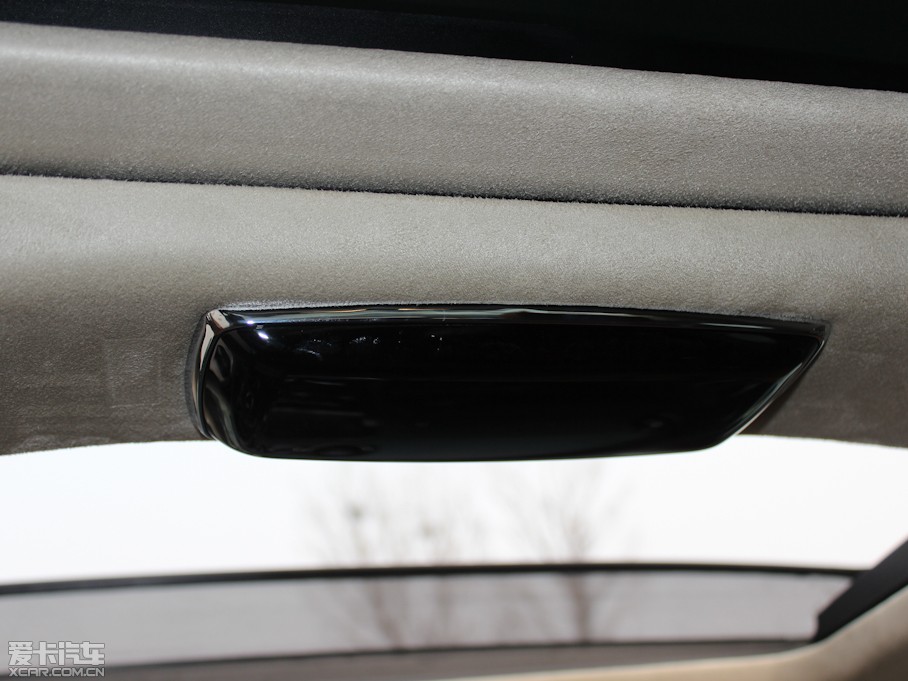 2013ݱXJ L 3.0T V6 SCŞ̄(w)