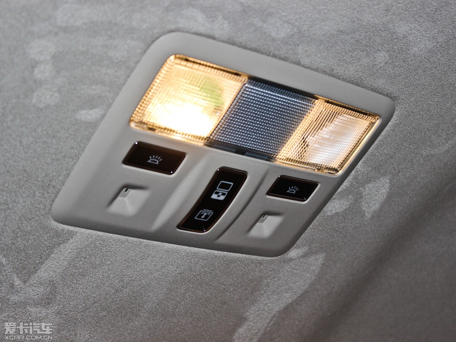 2013ݱXJ L 3.0T V6 SCŞ̄(w)