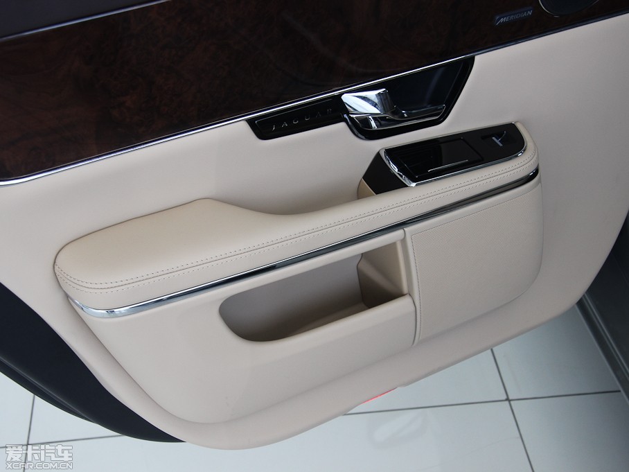 2013ݱXJ L 3.0T V6 SCŞ̄հ