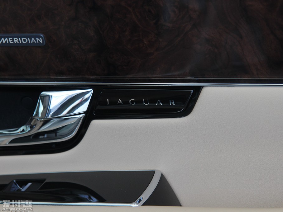 2013ݱXJ L 3.0T V6 SC(q)Ş̄(w)