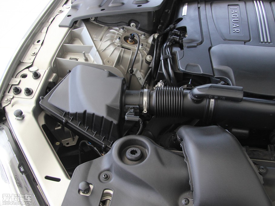 2013ݱXJ L 3.0T V6 SC(q)Ş̄(w)