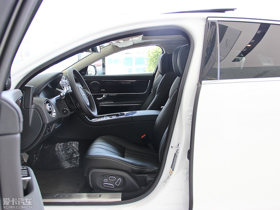 2013ݱXJ L 5.0T V8 SCp儓 4